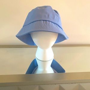 Blue bucket hat! NWOT!!